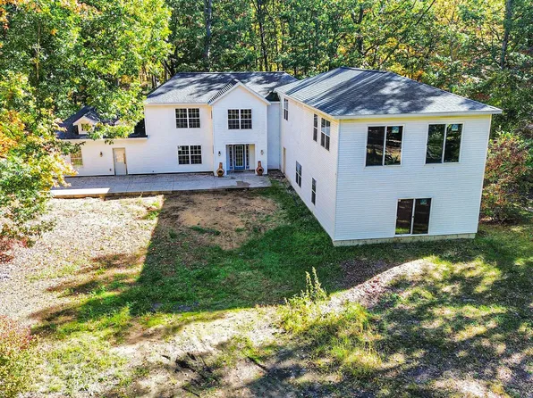 1351 56th St, Fennville, MI 49408