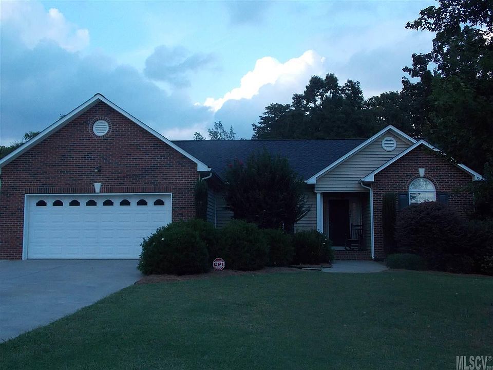 1st image of 1566 Parkway Dr