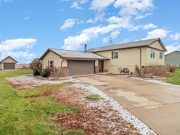 3rd image of 177 Boxwood Ct
