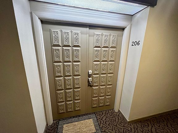 2nd image of 125 Van Zandt Ave APT 206