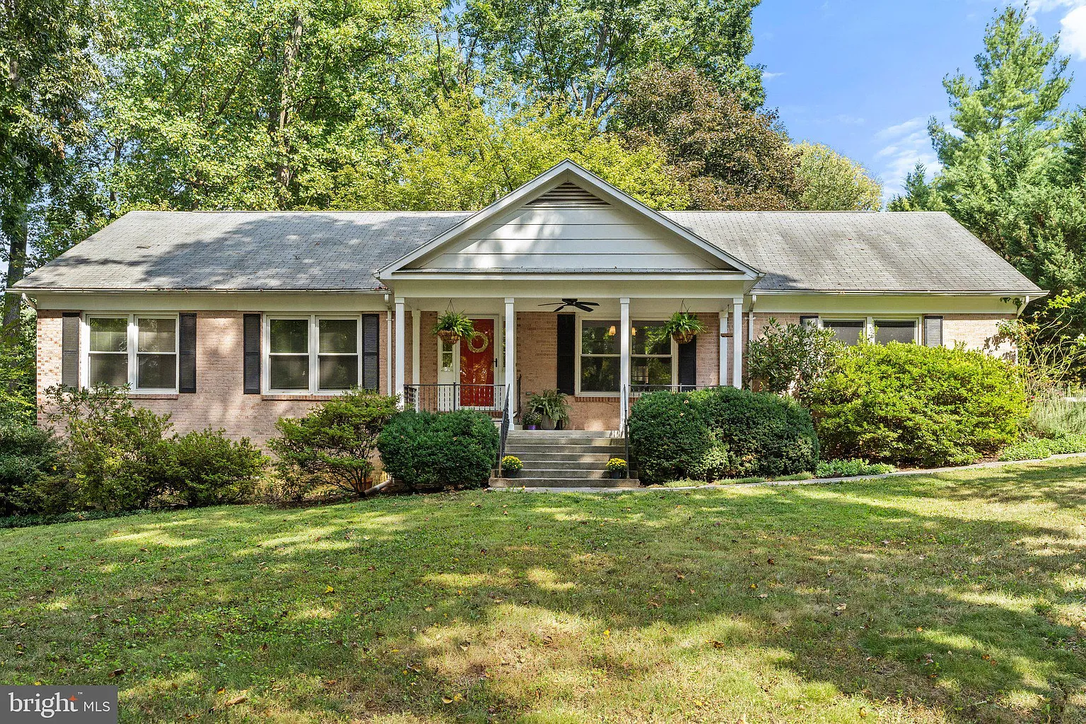 910 Tuscawilla Dr photo 1