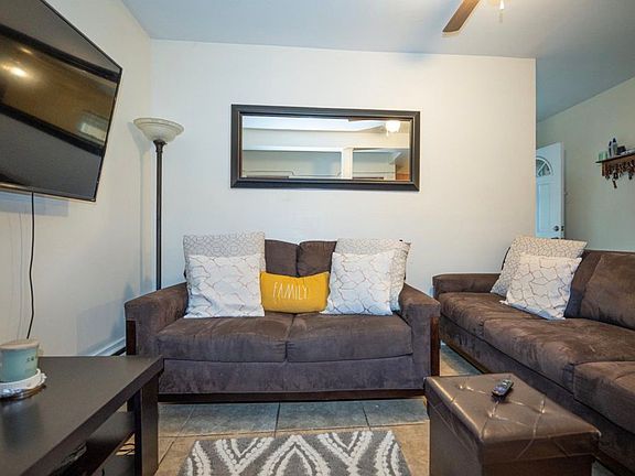 5th image of 1215 Fairfax Ave #1