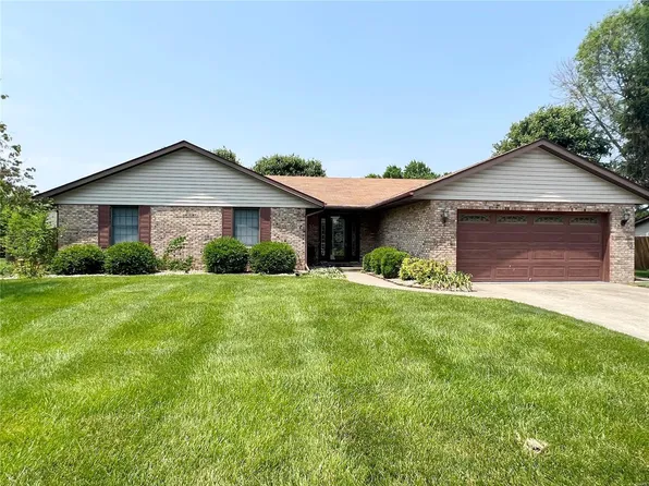325 Big Bend Blvd, Swansea, IL 62226