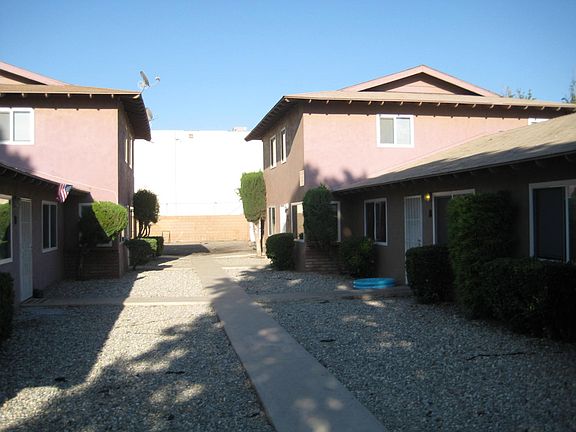 2nd image of 210 N Tahquitz Ave APT B
