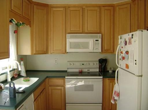 2nd image of 128 NE 20th Ct