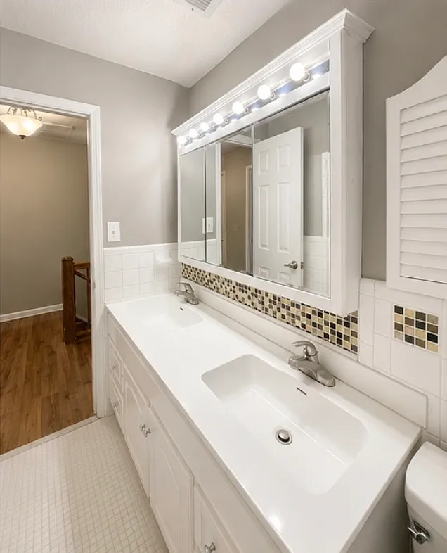 2 bed, 1.5 bath, 1140 sqft, $1,400 — Photo 1