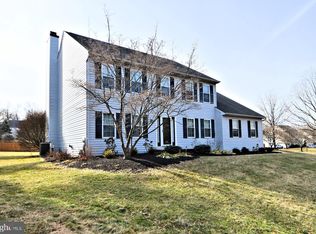 85 Forest Trail Dr, Lansdale, PA 19446