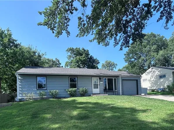 8000 W 85th Ter, Overland Park, KS 66212
