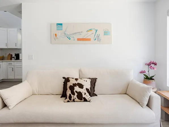 4055 Coolidge Ave #A, Los Angeles, CA 90066