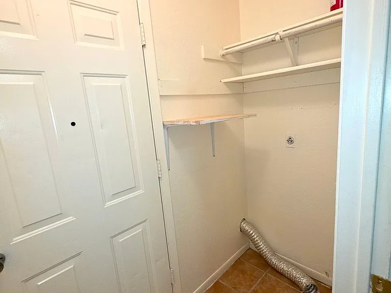 1705 Taylor St — Photo 4