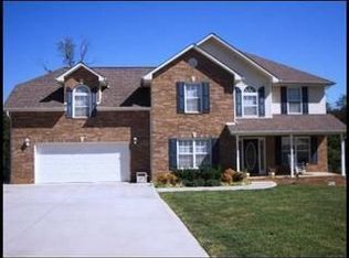 8248 Woodpath Ln, Powell, TN 37849