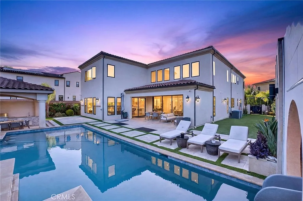 5 bed, 5691 sqft, $16,500 — Photo 4