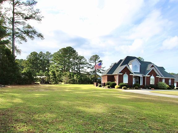 2nd image of 211 Hyde Park Dr