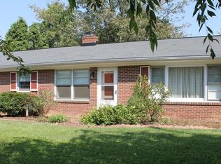 449 Rushmore Dr, York, PA 17402