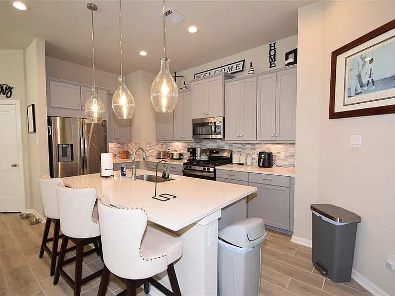 917 Crystal Bend Ln — Photo 6
