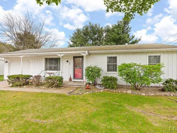 902 N Union St, Tecumseh, MI 49286