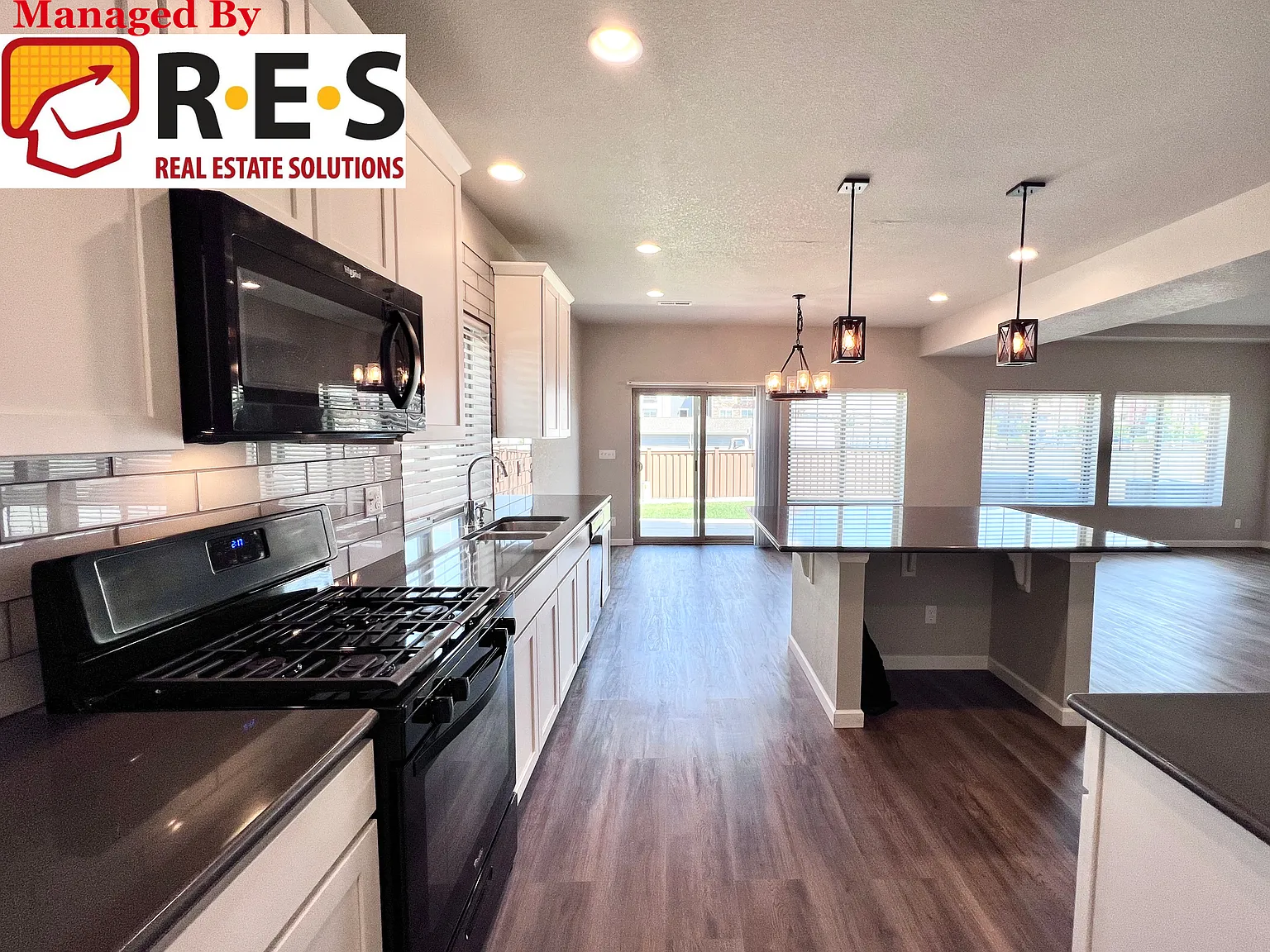 4 bed, 2.5 bath, 2255 sqft, $3,195 — Photo 4