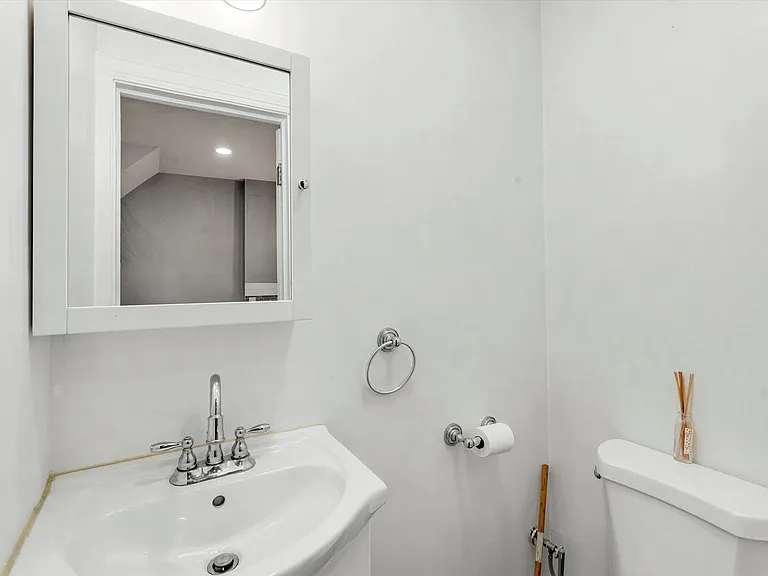 2504 Manton St — Photo 22