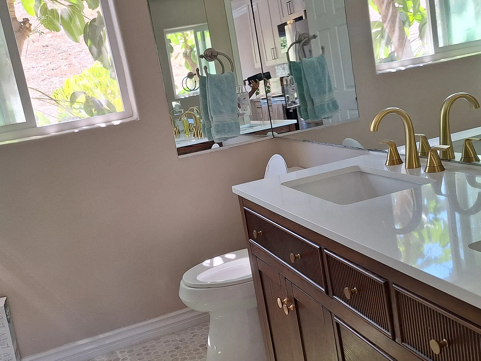 2 bed, 600 sqft, $2,600 — Photo 3