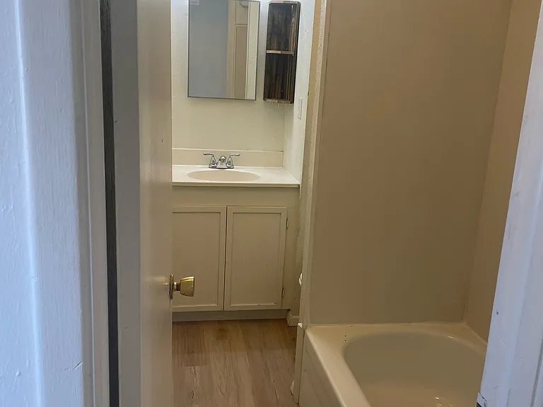 240 S Jefferson St #2 — Photo 13