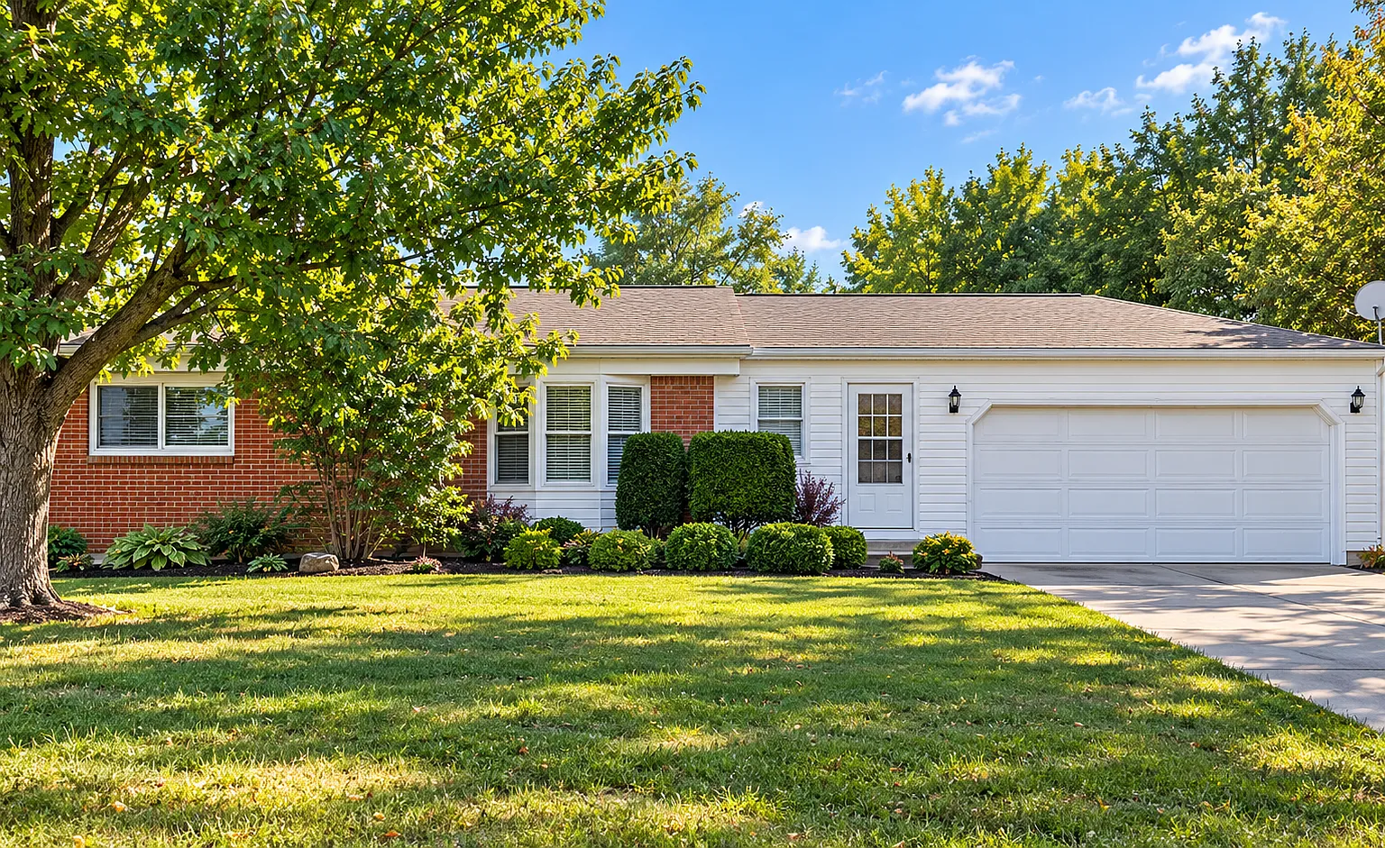 3 bed, 1.5 bath, 1224 sqft, $2,350 — Photo 1