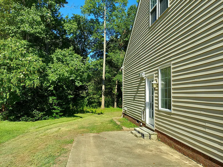 224 Crossfire Rd — Photo 34