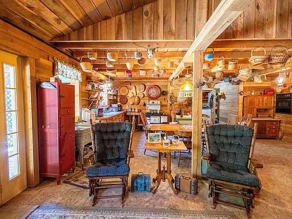 3rd image of 8514 N County Road 725 W