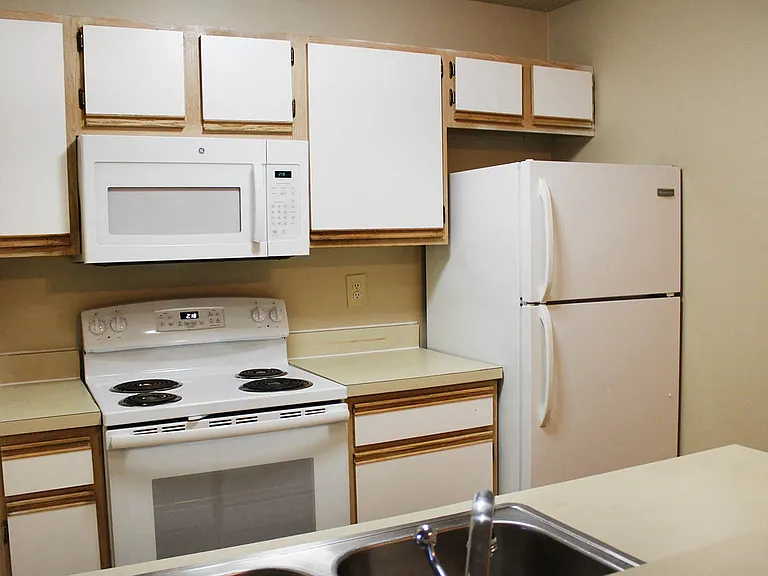 Eagle Crest Apartments — Photo 24
