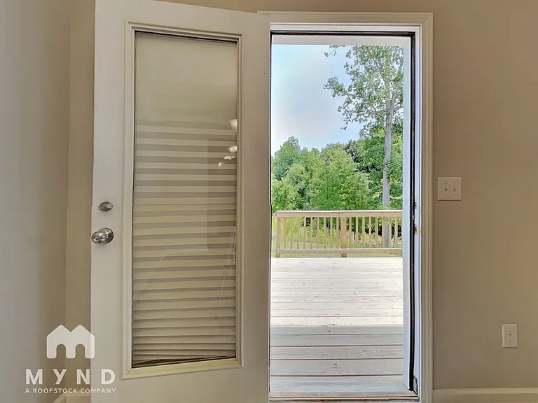 8645 River Ridge Dr — Photo 19