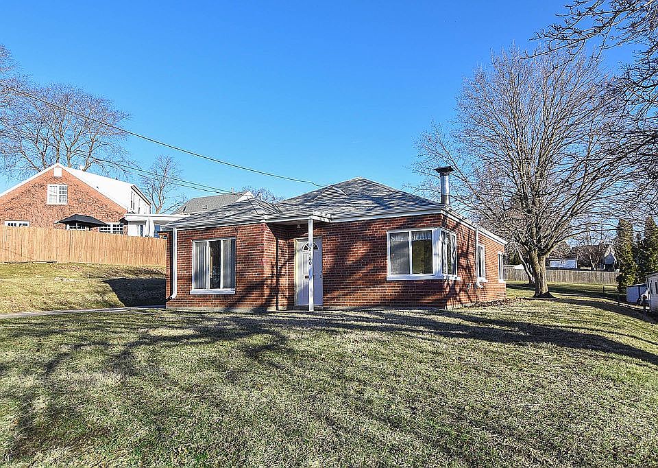 1st image of 2480 Hillcrest Rd