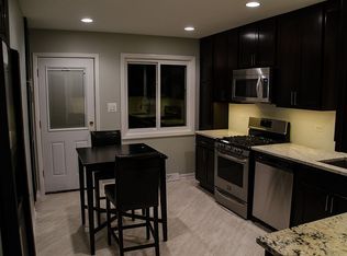 842 S Myrtle Ave, Villa Park, IL 60181
