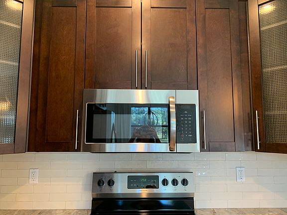 5th image of 2394 52nd Ave NE