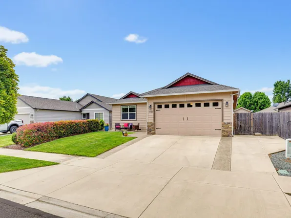 1051 Compton Way, Medford, OR 97501