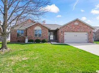 5320 Turnstone Rd, Springfield, IL 62711