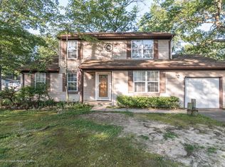 400 Oak Ln, Manchester, NJ 08759