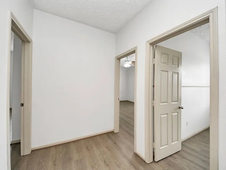 10535 Emnora Ln — Photo 26