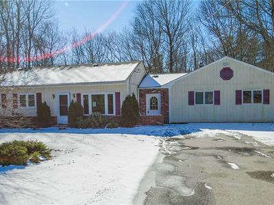 138 Bishop Hill Rd, Johnston, RI, 02919
