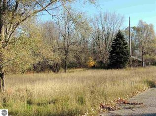 6184 River St, Riverdale, MI 48877