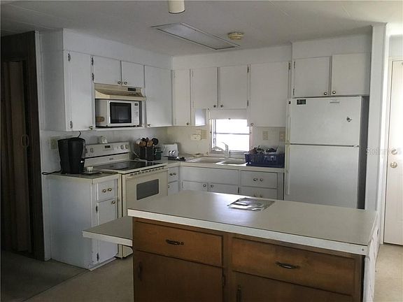 5th image of 527 Clarion Pl