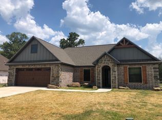 108 Elkhorn Dr, Lufkin, TX 75904