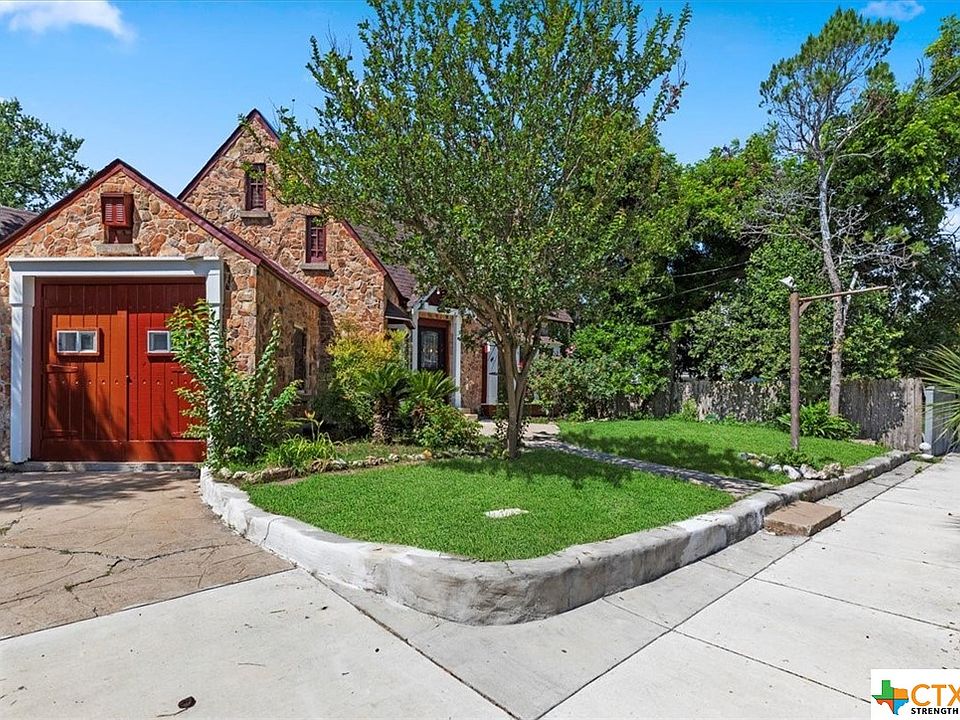 515 E College St, Seguin, TX 78155 Zillow