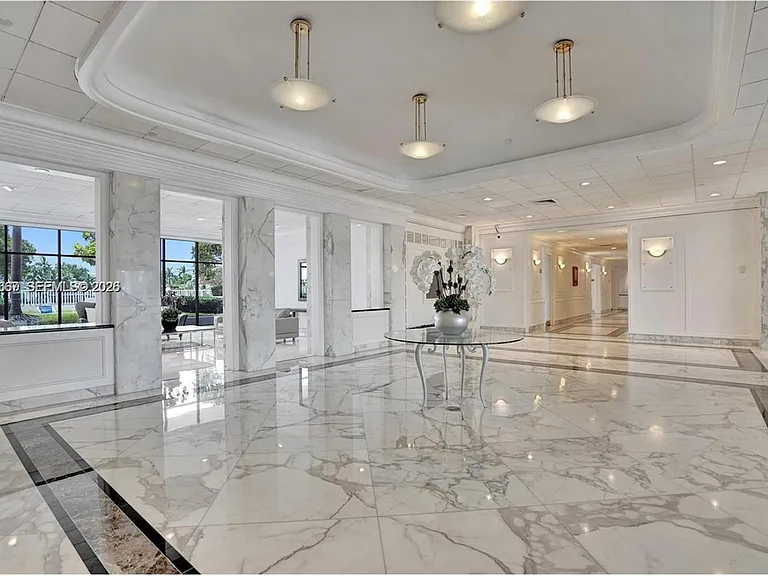 5700 Collins Ave #3H — Photo 20