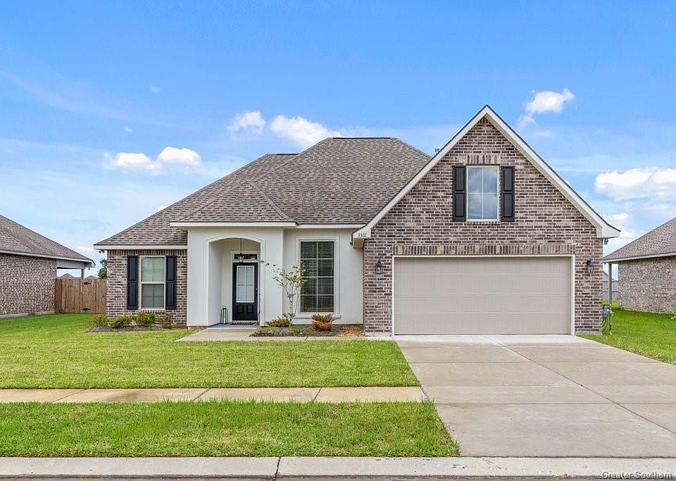 1st image of 3301 Flatwood Dr