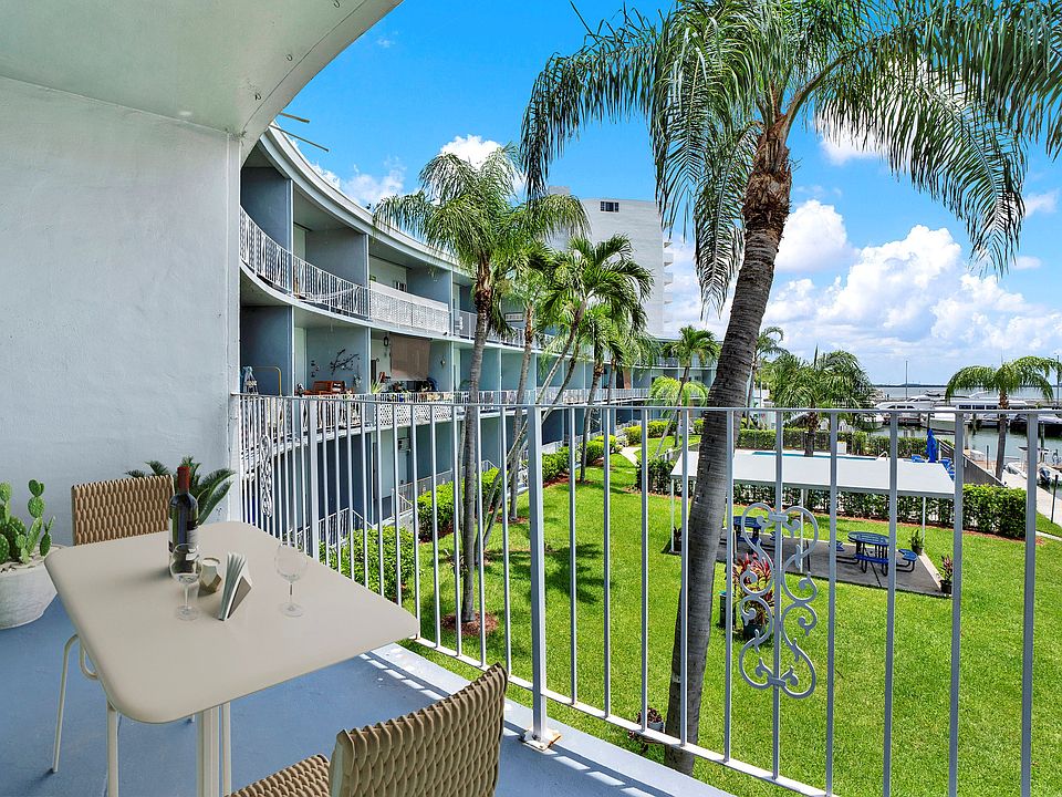 1st image of 7910 West Dr #211