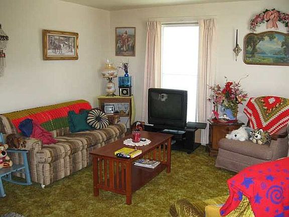 living room 14.5 x 18