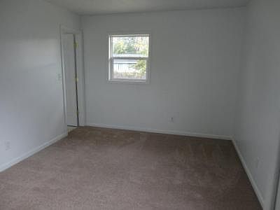 4th image of 2456 Crawford Dr