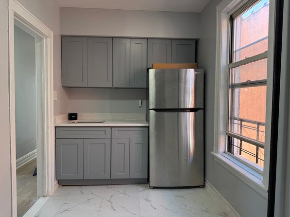 2303 Turnbull Ave #1B