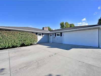 2659 W Asplin Dr, Rocky River, OH, 44116