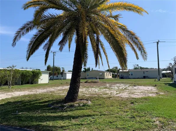 233 El Prado #9, North Pt, FL 34287