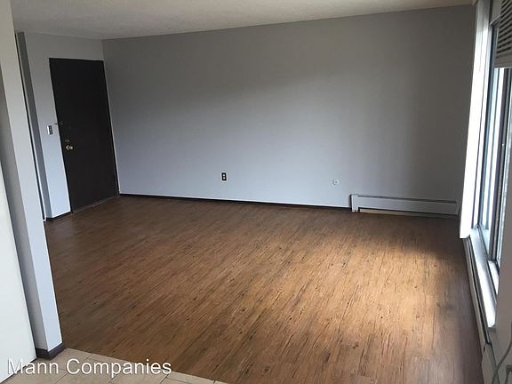 4th image of 1053 County Road D E APT 106